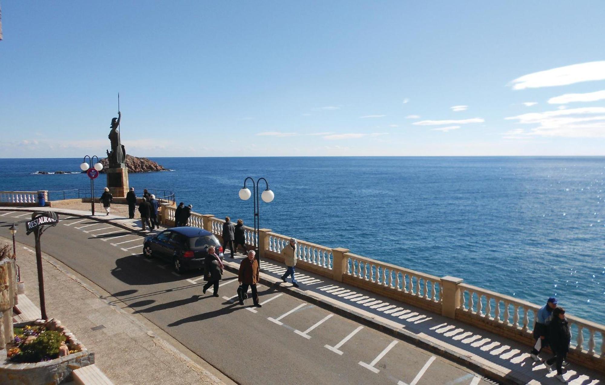 Stunning Apartment In Tossa De Mar With Wifi Esterno foto
