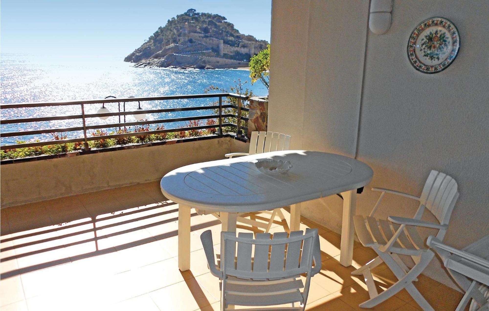 Stunning Apartment In Tossa De Mar With Wifi Esterno foto